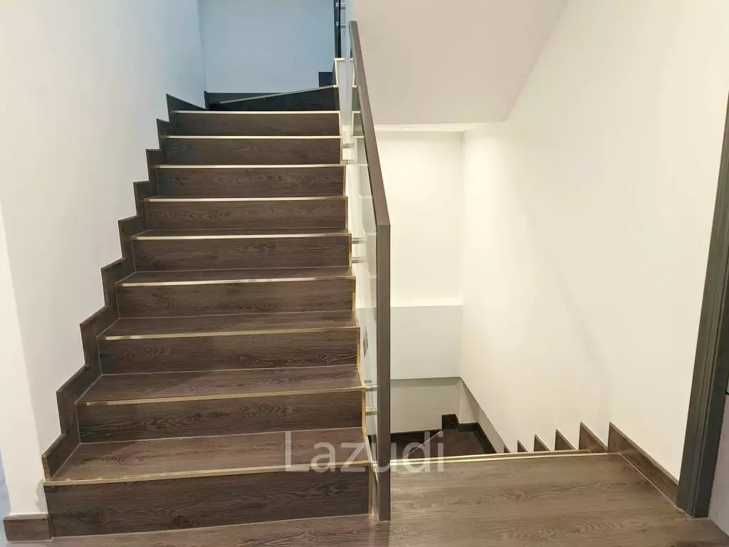 4 Bed 5 Bath 330 SQ.M House in Soi Sukhumvit 65