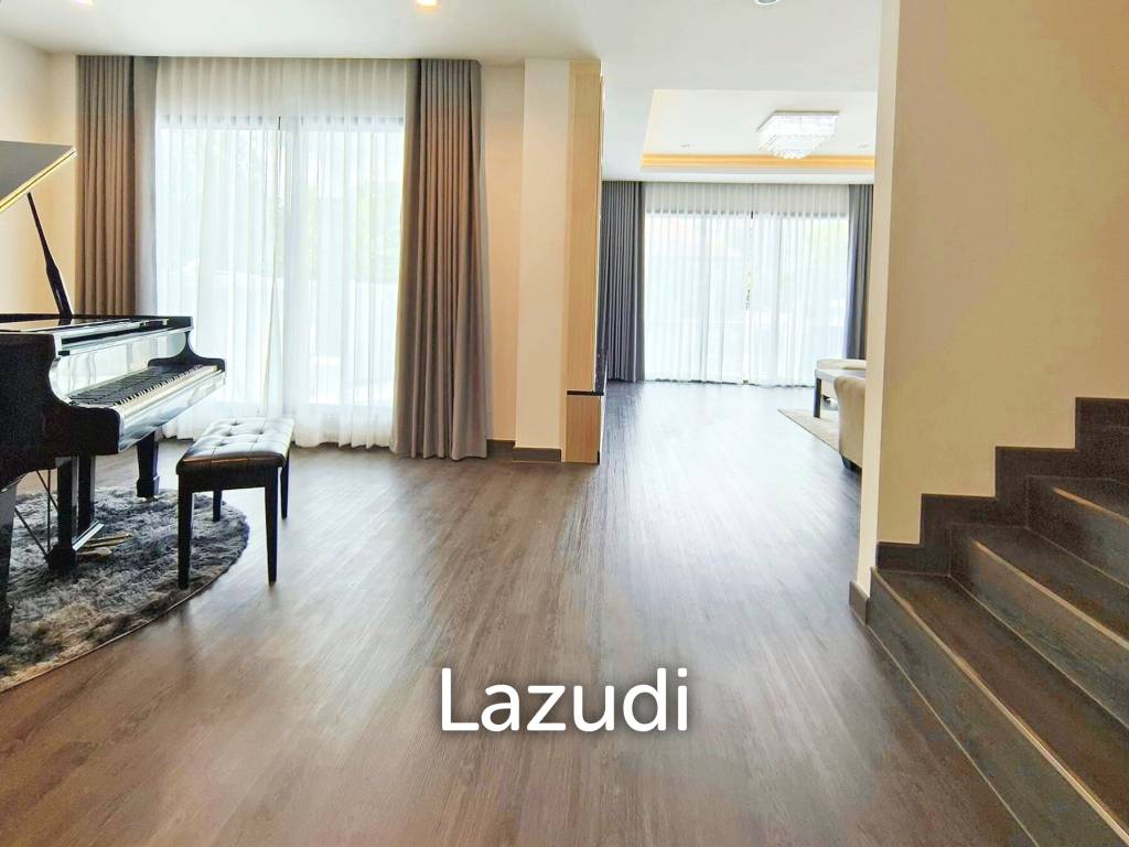 4 Bed 5 Bath 330 SQ.M House in Soi Sukhumvit 65
