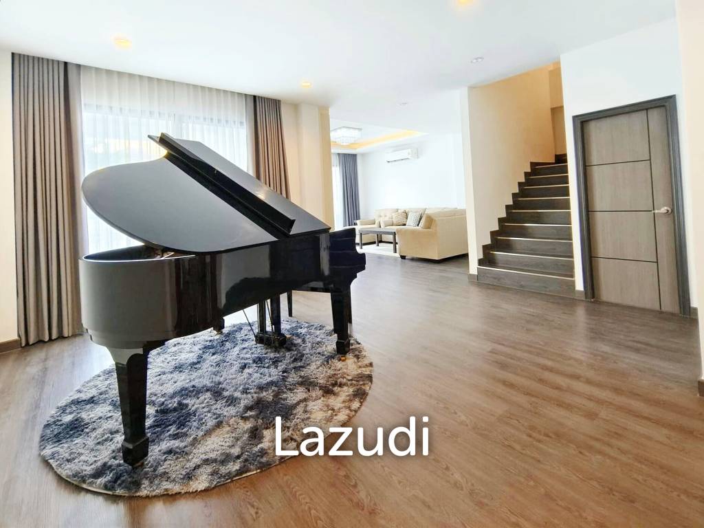 4 Bed 5 Bath 330 SQ.M House in Soi Sukhumvit 65