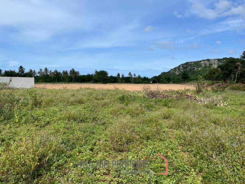 Prime Location Land 915m to Beach :  Kao Kalok