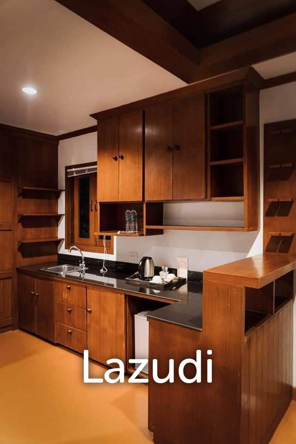 Resort and Operating Business on Choengmon beach