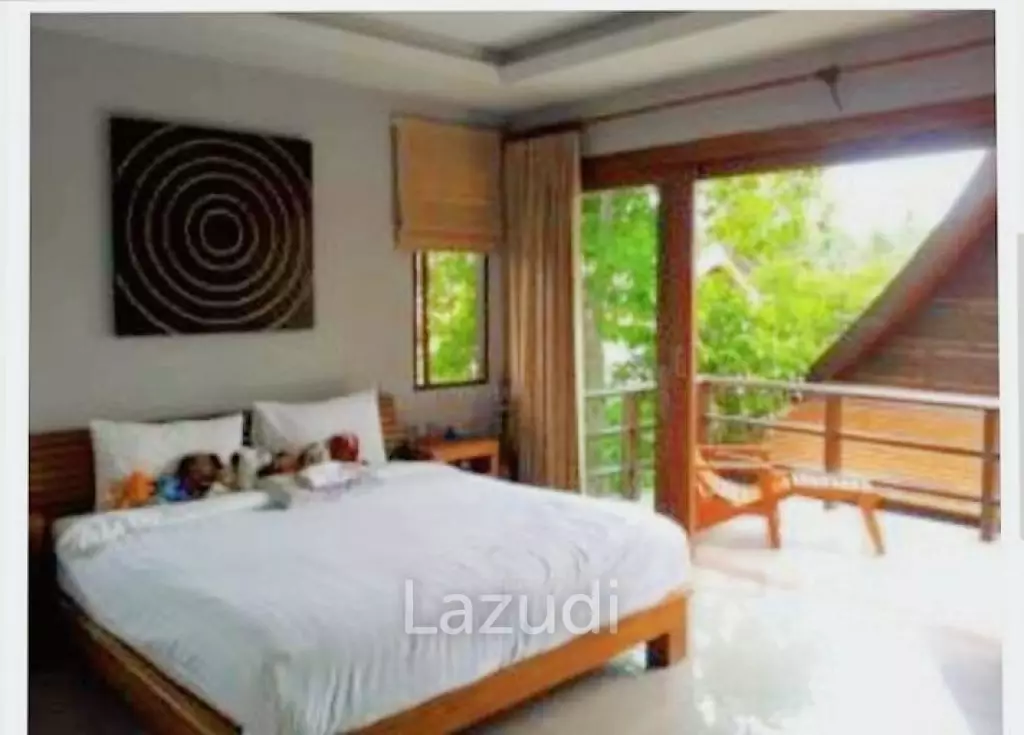 3 Bedroom 400 SQ.M Luxury Pool Villa in Bangrak