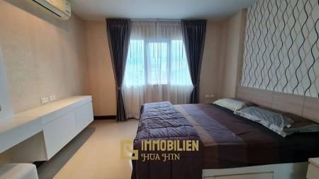 88 Condo: Vollständig möblierte Eigentumswohnung mit 1 Schlafzimmer und 1 Badezimmer mit Blick auf die Stadt