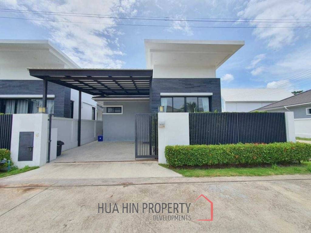 We By SIRIN : Modern 2 Bed Pool Villa Near Town