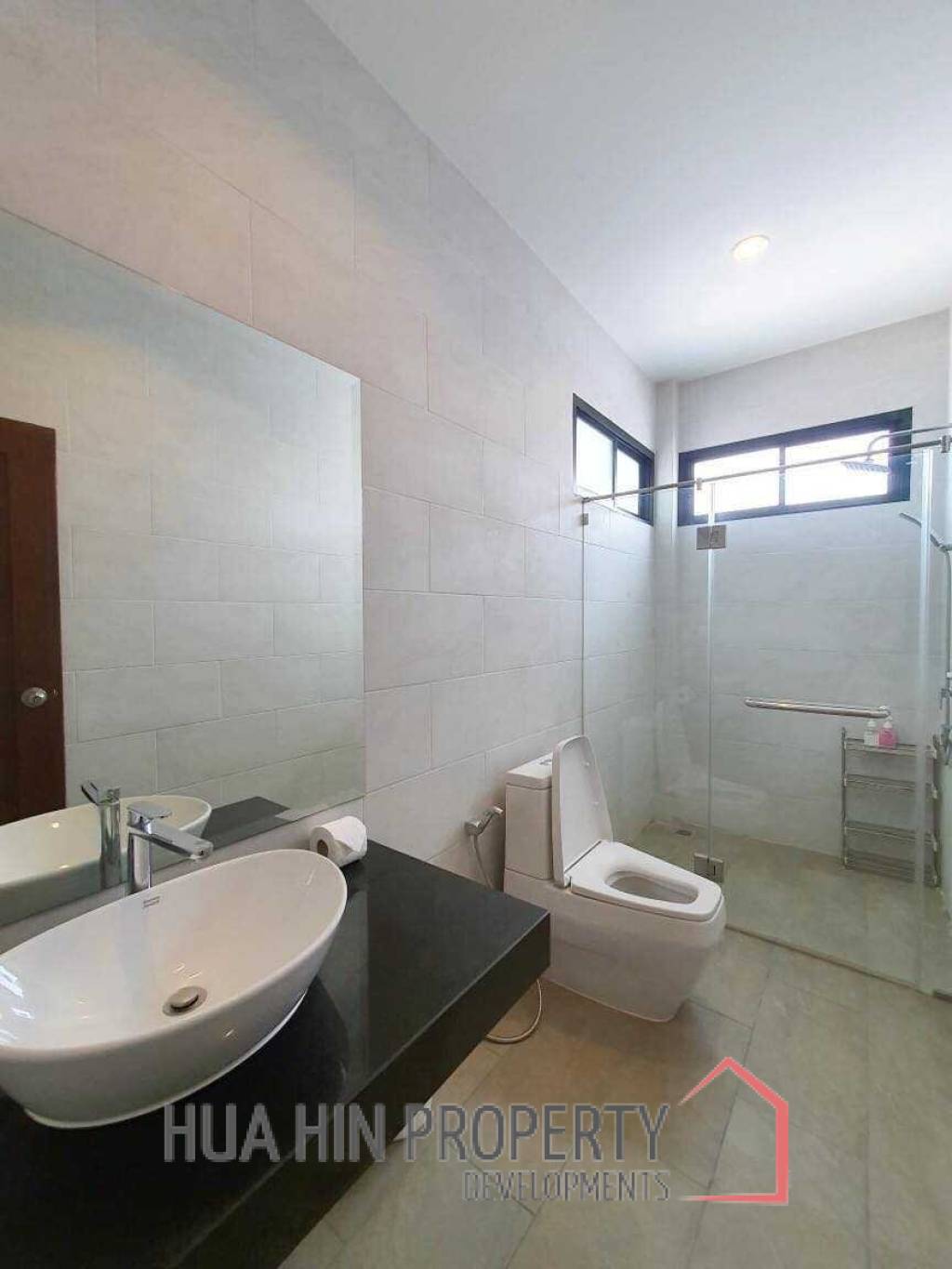 We By SIRIN : Modern 2 Bed Pool Villa Near Town