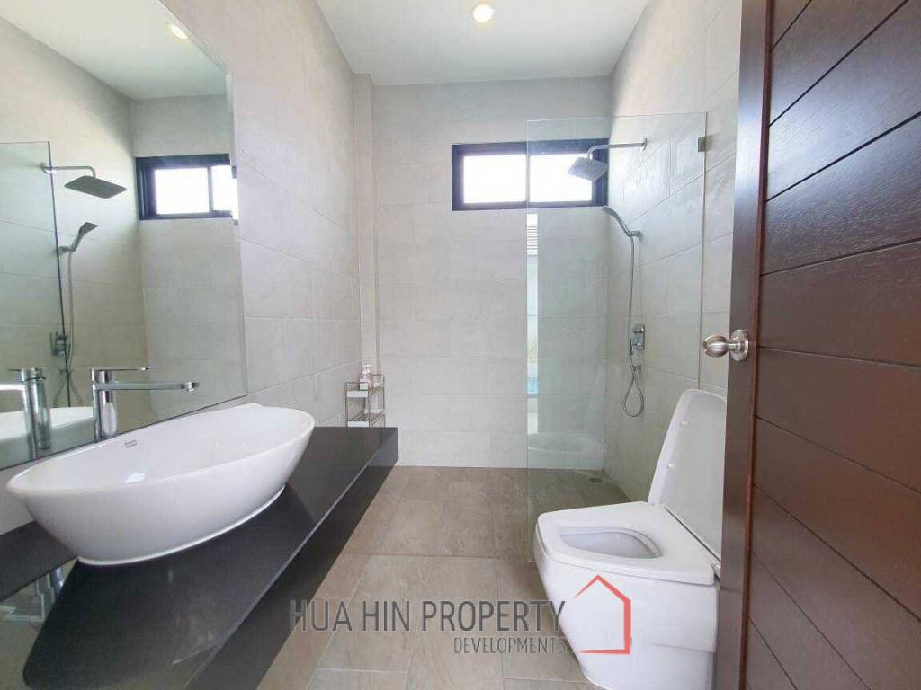 We By SIRIN : Modern 2 Bed Pool Villa Near Town