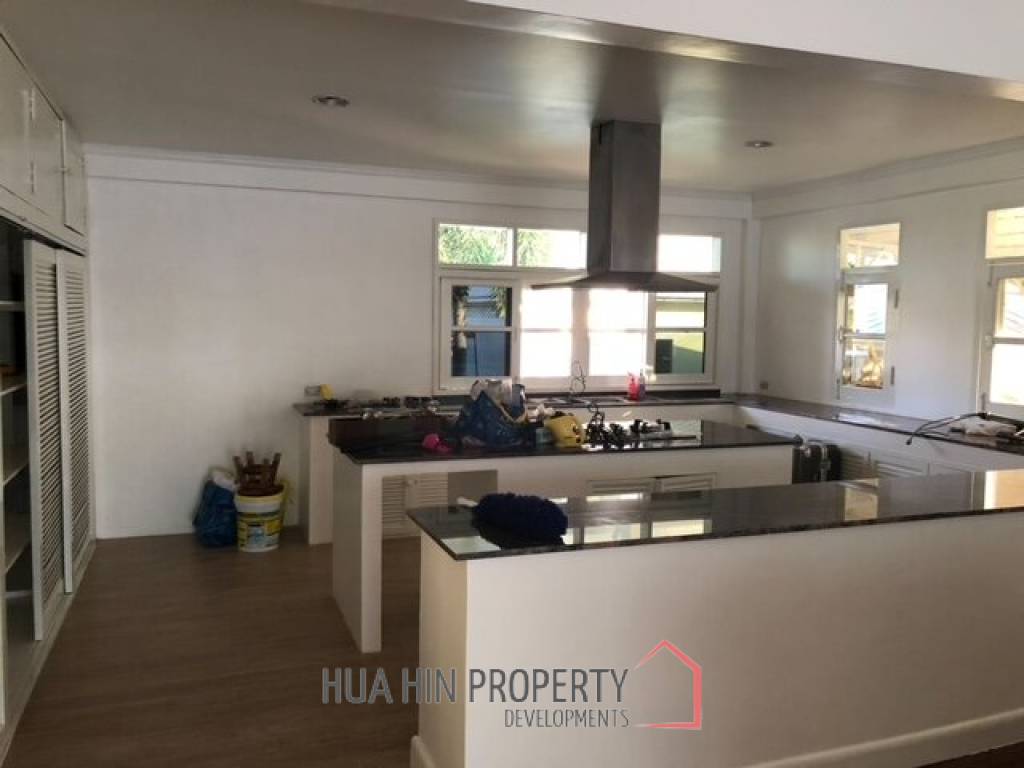 POOL VILLA PAK NAM PRAN : 4 bed on large land plot