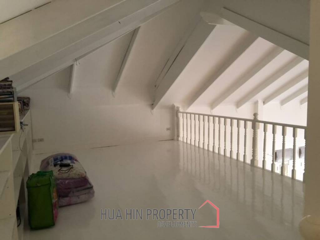 POOL VILLA PAK NAM PRAN : 4 bed on large land plot