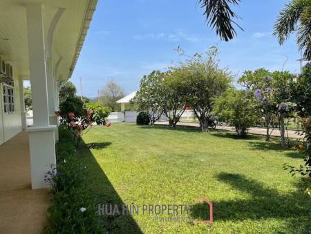 POOL VILLA PAK NAM PRAN : 4 bed on large land plot