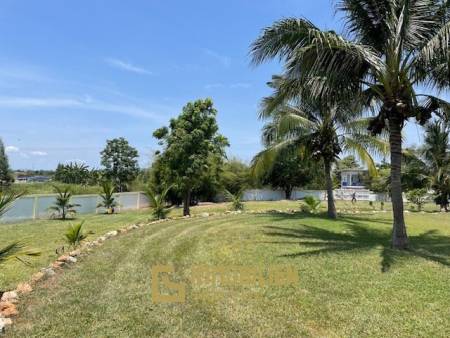 POOL VILLA PAK NAM PRAN : 4 bed on large land plot