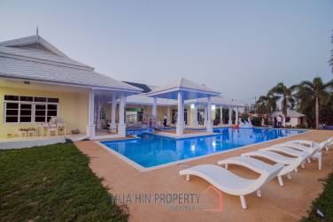 POOL VILLA PAK NAM PRAN : 4 bed on large land plot
