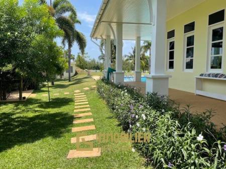 POOL VILLA PAK NAM PRAN : 4 bed on large land plot