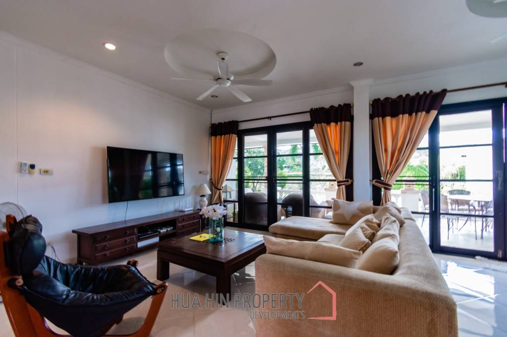 LAGUNA VILLAGE ON SOI 102  : 3 bed with great mountain and canal view