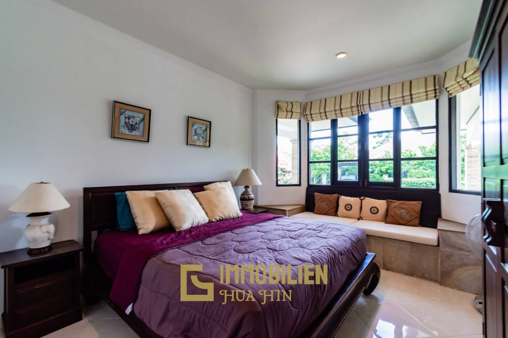 LAGUNA VILLAGE ON SOI 102  : 3 bed with great mountain and canal view