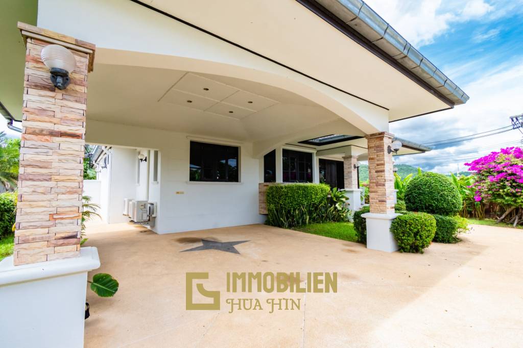 LAGUNA VILLAGE ON SOI 102  : 3 bed with great mountain and canal view