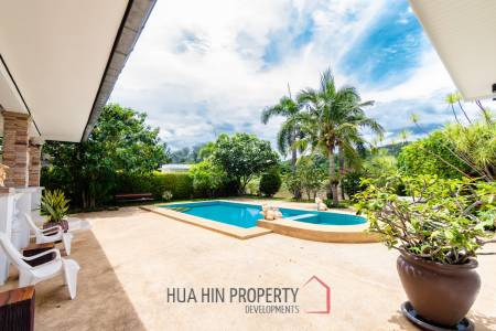 LAGUNA VILLAGE ON SOI 102  : 3 bed with great mountain and canal view