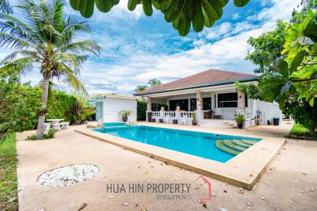 LAGUNA VILLAGE ON SOI 102  : 3 bed with great mountain and canal view