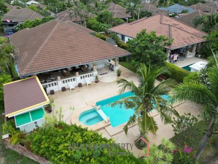 LAGUNA VILLAGE ON SOI 102  : 3 bed with great mountain and canal view