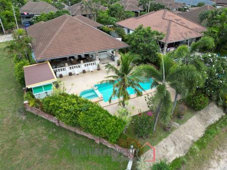 LAGUNA VILLAGE ON SOI 102  : 3 bed with great mountain and canal view