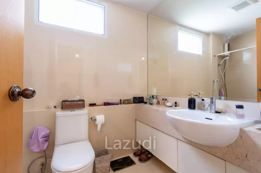 THE BREEZE : 3 Bed condo near the beach