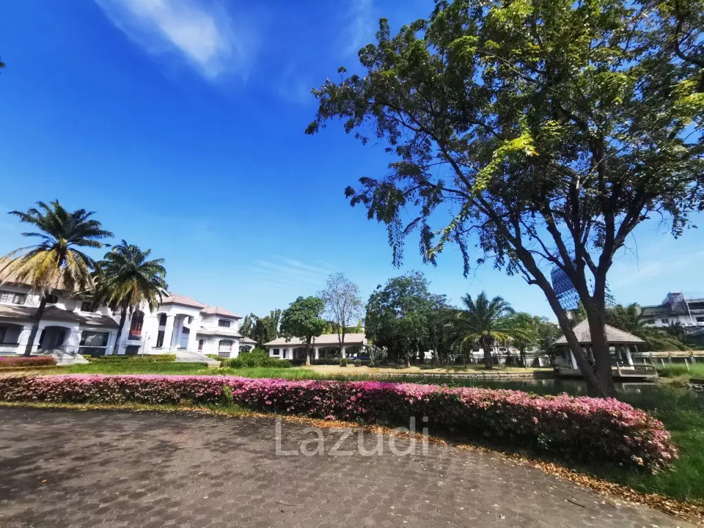 8 Bed Detached House 9 Bath 7,536 SQ.M in Prawet