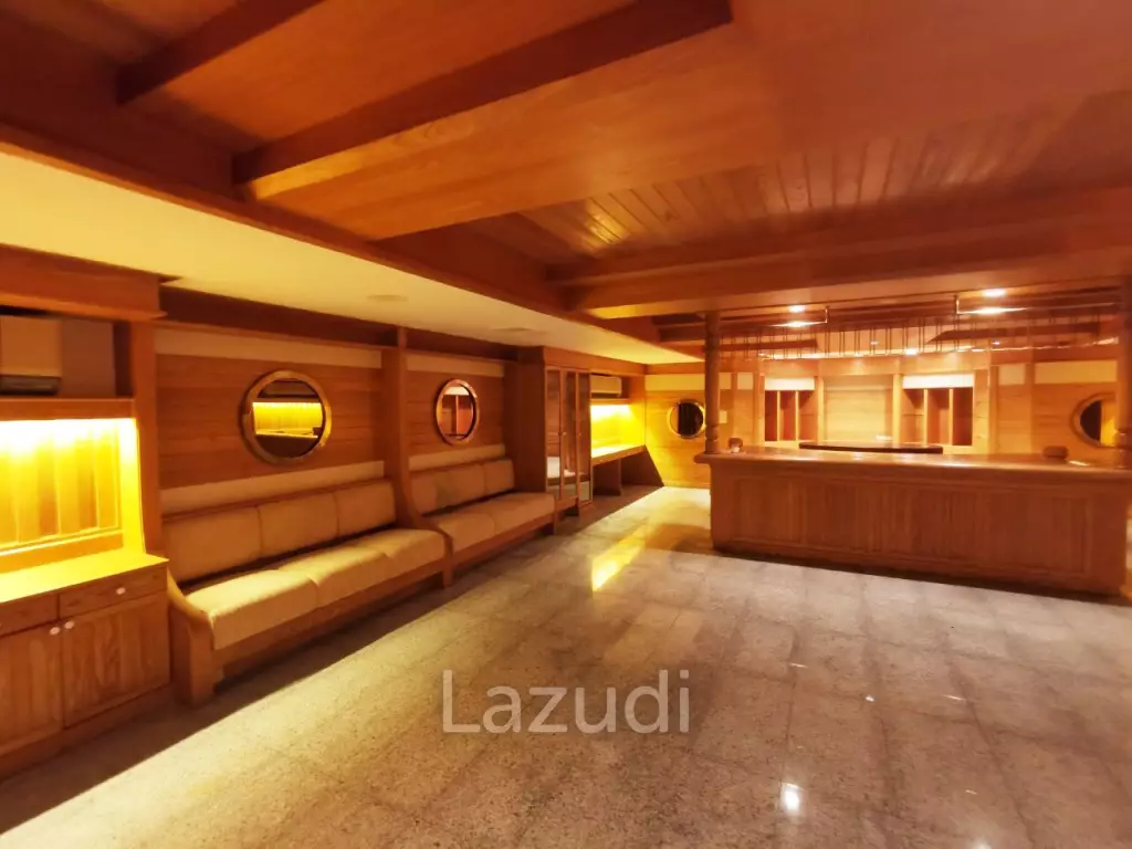 8 Bed Detached House 9 Bath 7,536 SQ.M in Prawet