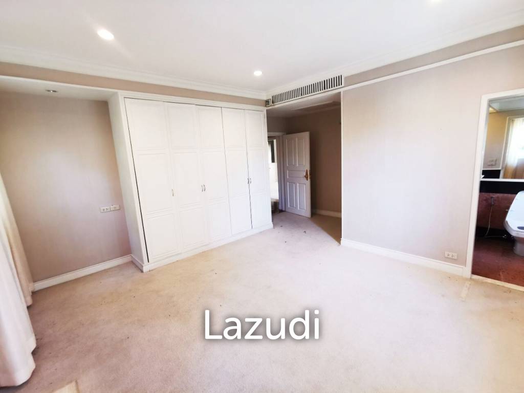 8 Bed Detached House 9 Bath 7,536 SQ.M in Prawet