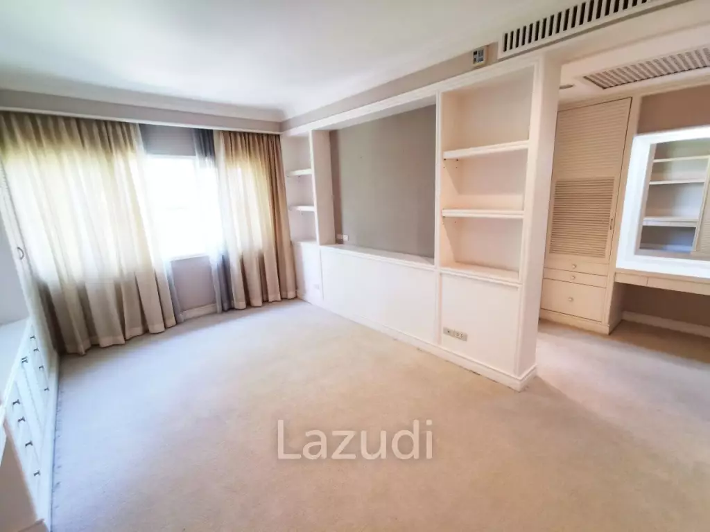 8 Bed Detached House 9 Bath 7,536 SQ.M in Prawet