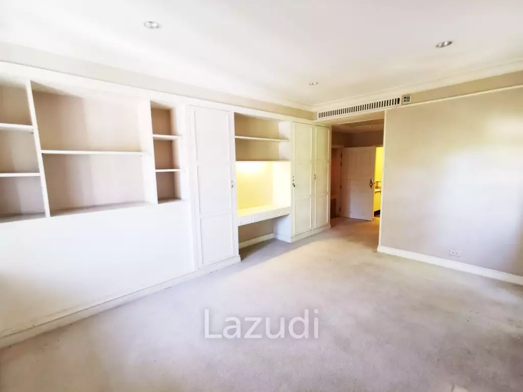 8 Bed Detached House 9 Bath 7,536 SQ.M in Prawet