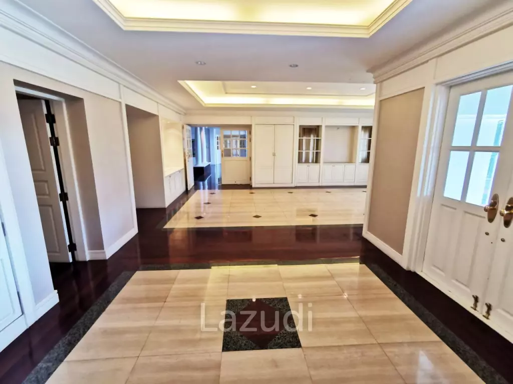 8 Bed Detached House 9 Bath 7,536 SQ.M in Prawet