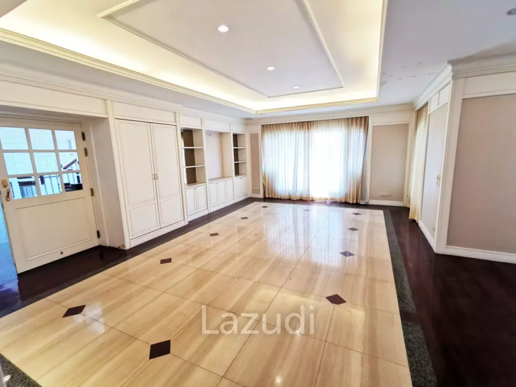 8 Bed Detached House 9 Bath 7,536 SQ.M in Prawet