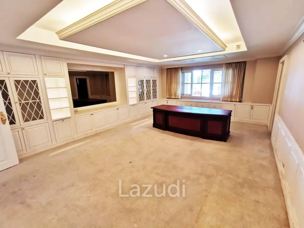 8 Bed Detached House 9 Bath 7,536 SQ.M in Prawet