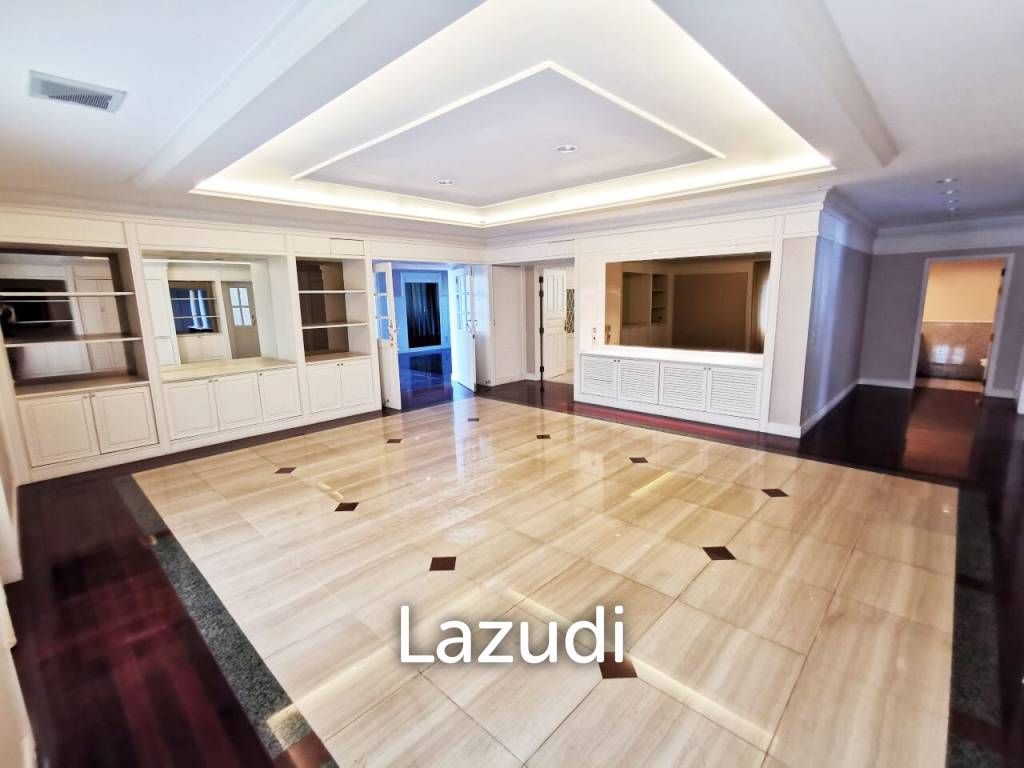 8 Bed Detached House 9 Bath 7,536 SQ.M in Prawet