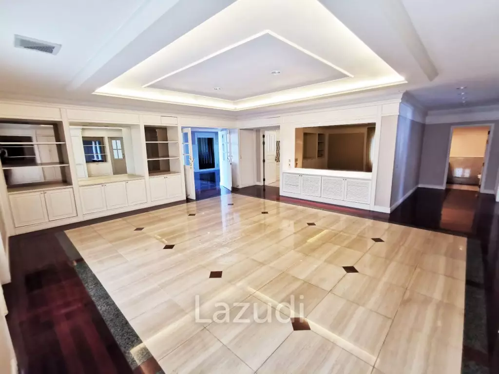 8 Bed Detached House 9 Bath 7,536 SQ.M in Prawet
