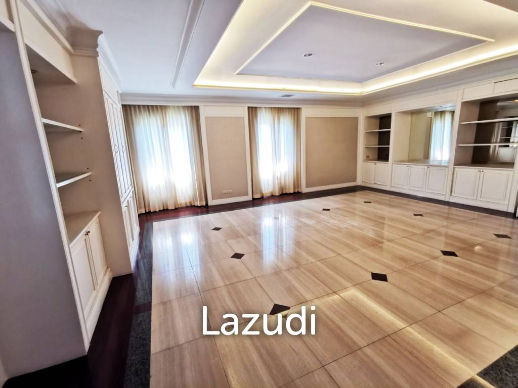 8 Bed Detached House 9 Bath 7,536 SQ.M in Prawet