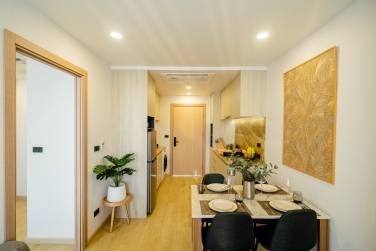 1 Bed 1 Bath 51 SQ.M.  The Ozone Condominium