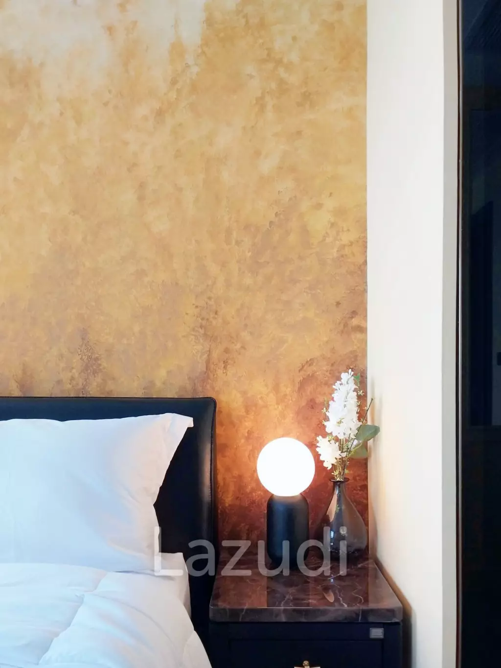 1 Bed 1 Bath 35 SQ.M Ashton Chula-Silom