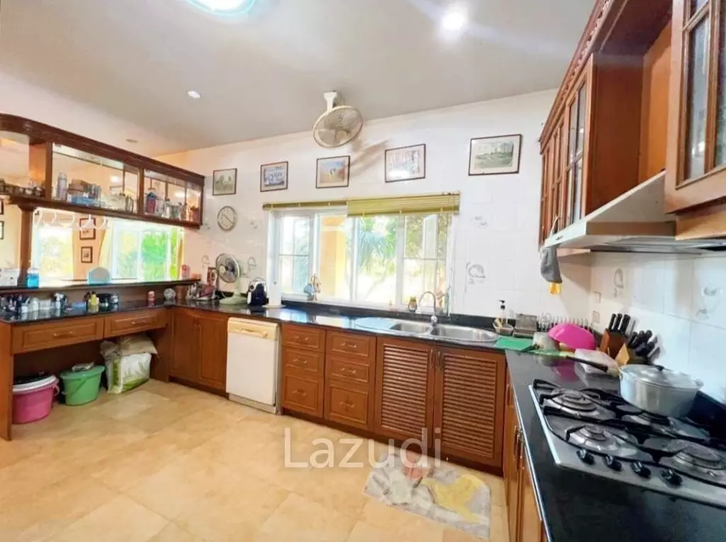 4 Bedroom 4 Bathroom Villa in Nakluea