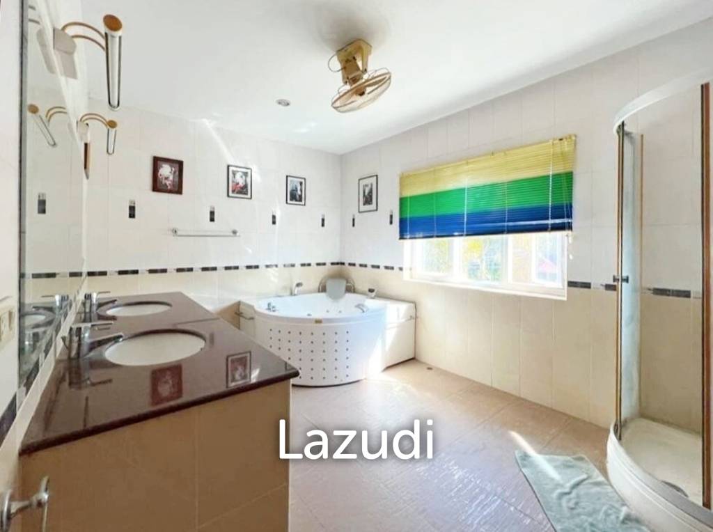 4 Bedroom 4 Bathroom Villa in Nakluea