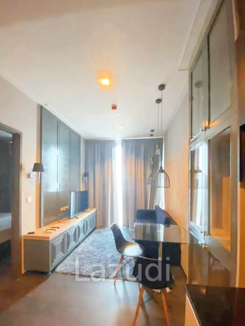 1 Bed 1 Bath 35 SQ.M Edge Sukhumvit 23