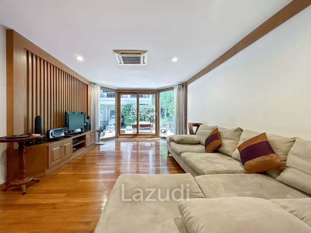 3 Storey 5 Bedroom Townhouse : Baan Suksamraan