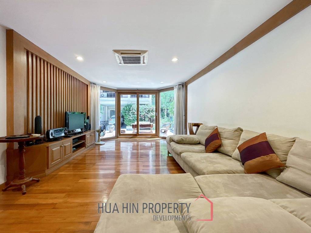 3 Storey 5 Bedroom Townhouse : Baan Suksamraan
