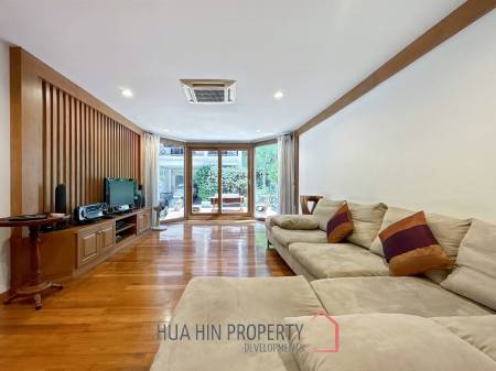 3 Storey 5 Bedroom Townhouse : Baan Suksamraan