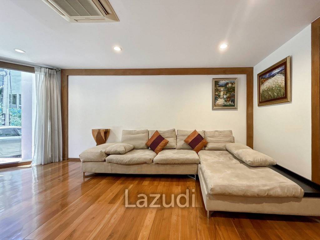 3 Storey 5 Bedroom Townhouse : Baan Suksamraan