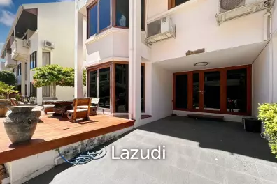 3 Storey 5 Bedroom Townhouse : Baan Suksamraan