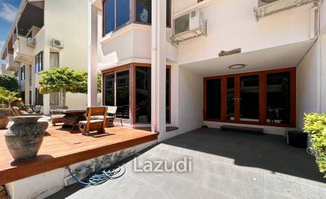 3 Storey 5 Bedroom Townhouse : Baan Suksamraan