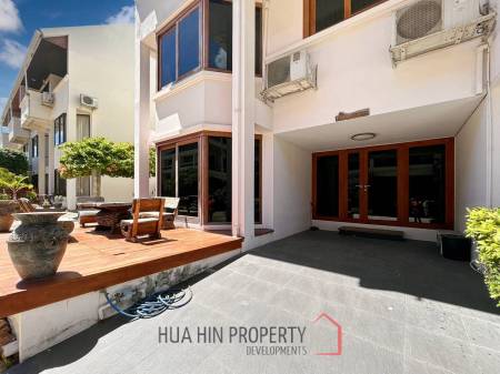 3 Storey 5 Bedroom Townhouse : Baan Suksamraan