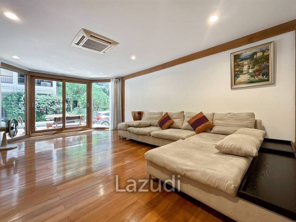 3 Storey 5 Bedroom Townhouse : Baan Suksamraan