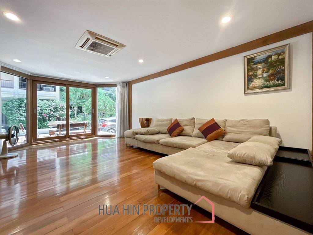 3 Storey 5 Bedroom Townhouse : Baan Suksamraan