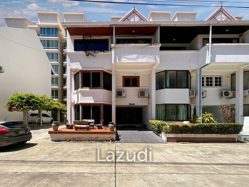 3 Storey 5 Bedroom Townhouse : Baan Suksamran